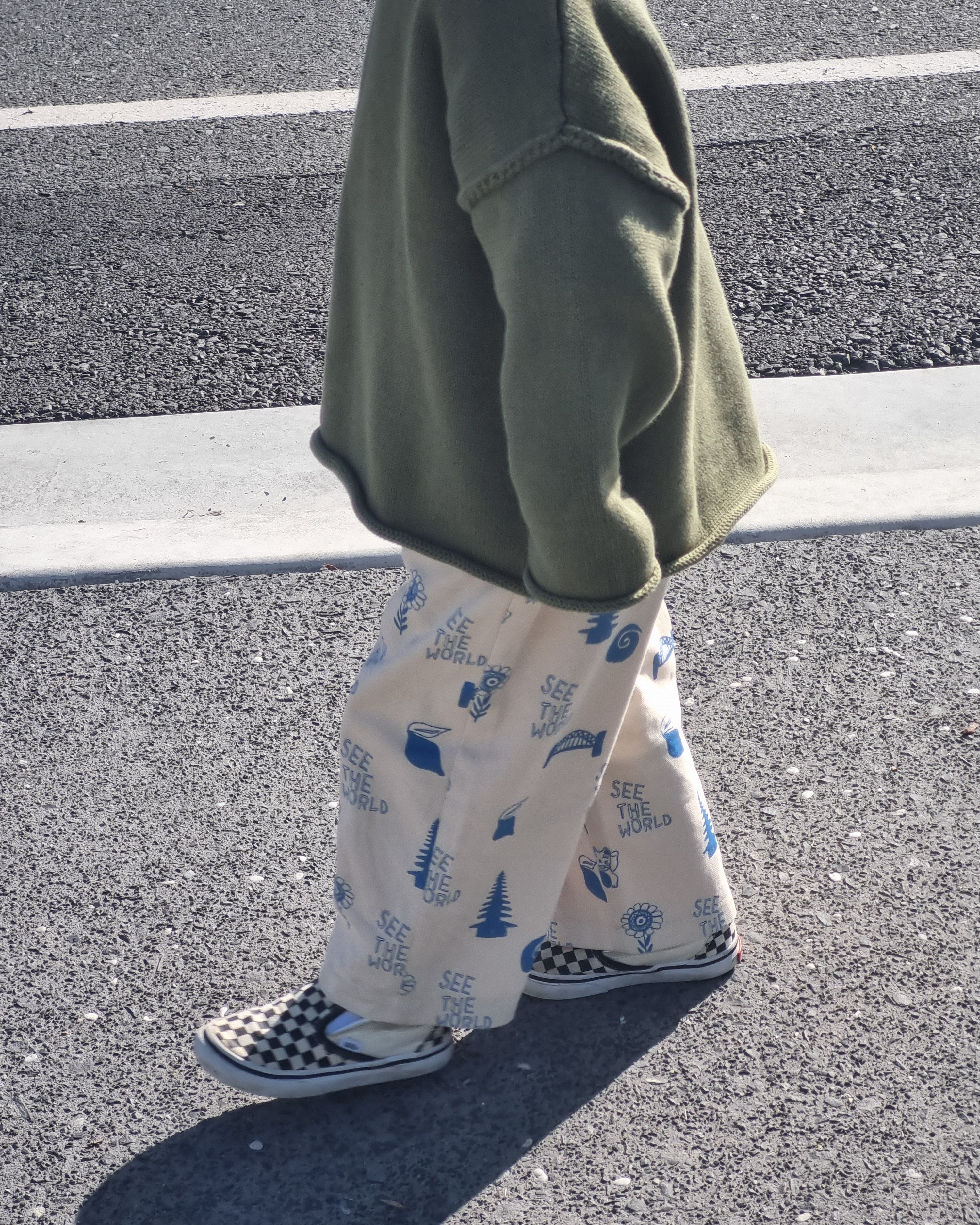 Soll Pant - See The World Print